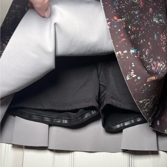 Athleta Match Point City Lights Skort Paint Splatter | Size Small - Picture 6 of 9